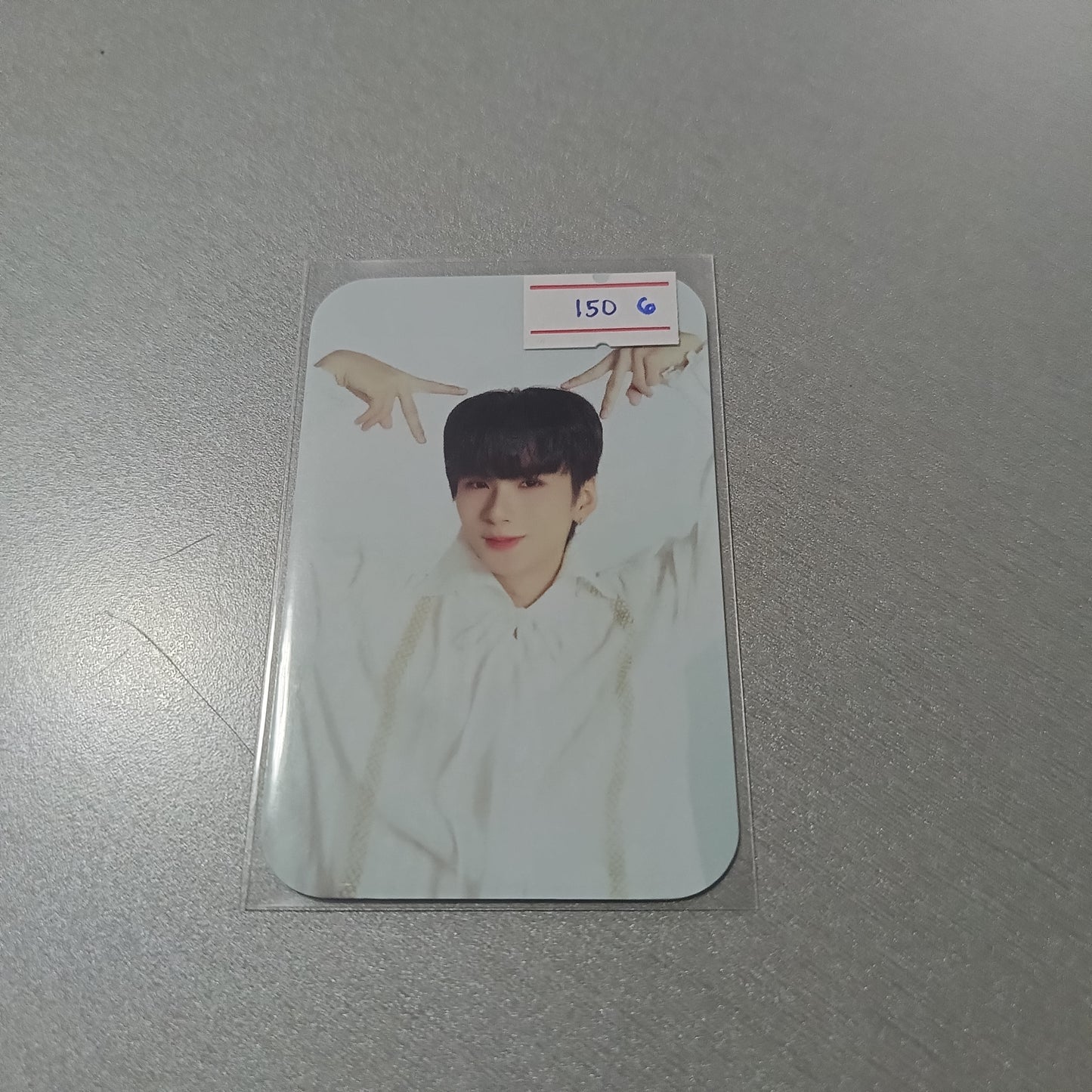 ONHAND YOUR SKY OFFICIAL PHOTOCARD