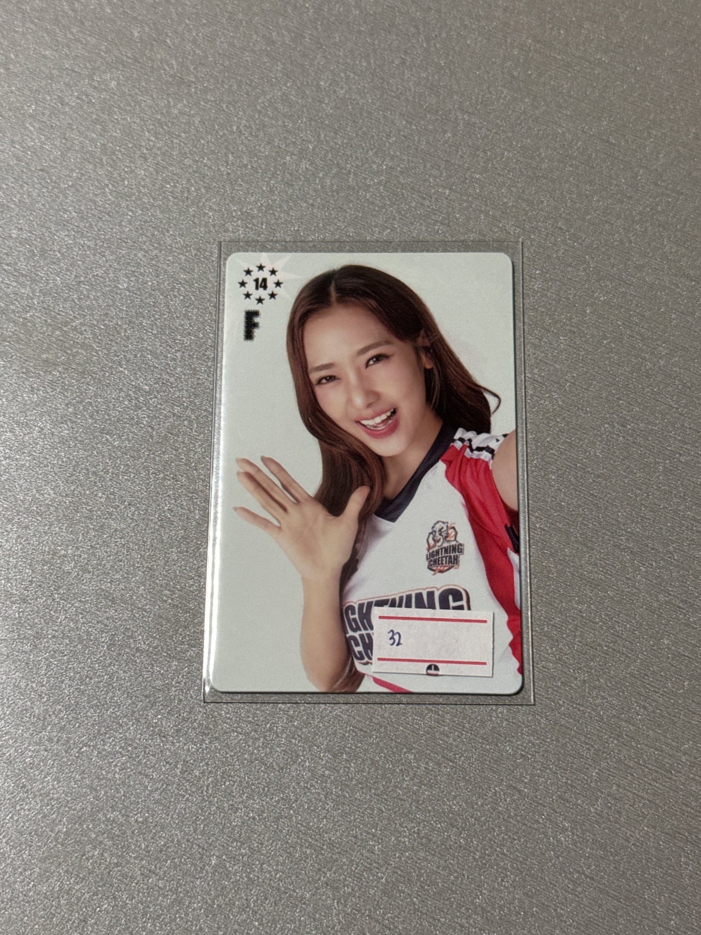 ONHAND GIRLS RANDOM CARDS OFFICIAL GMMTV