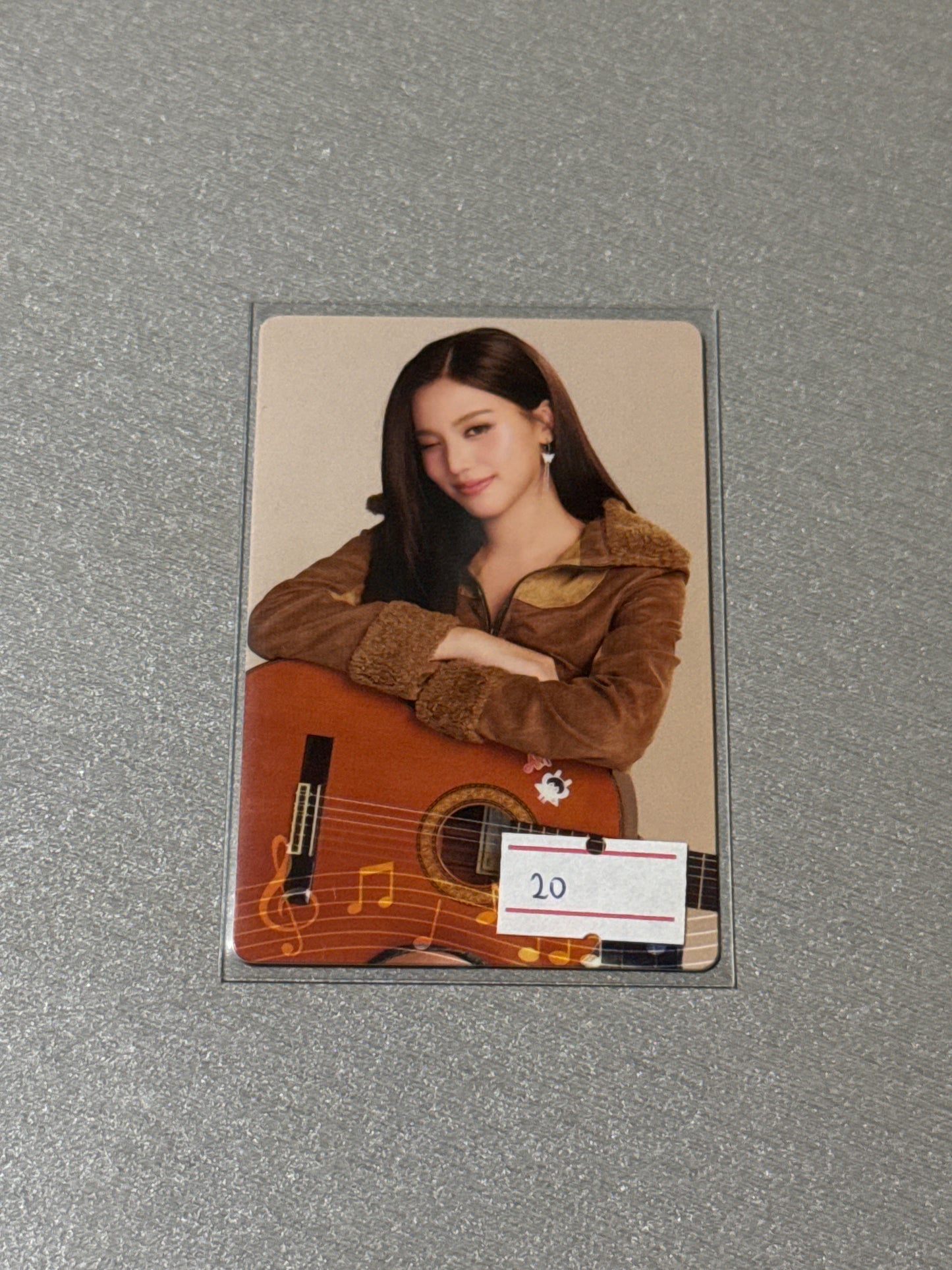 ONHAND GIRLS RANDOM CARDS OFFICIAL GMMTV