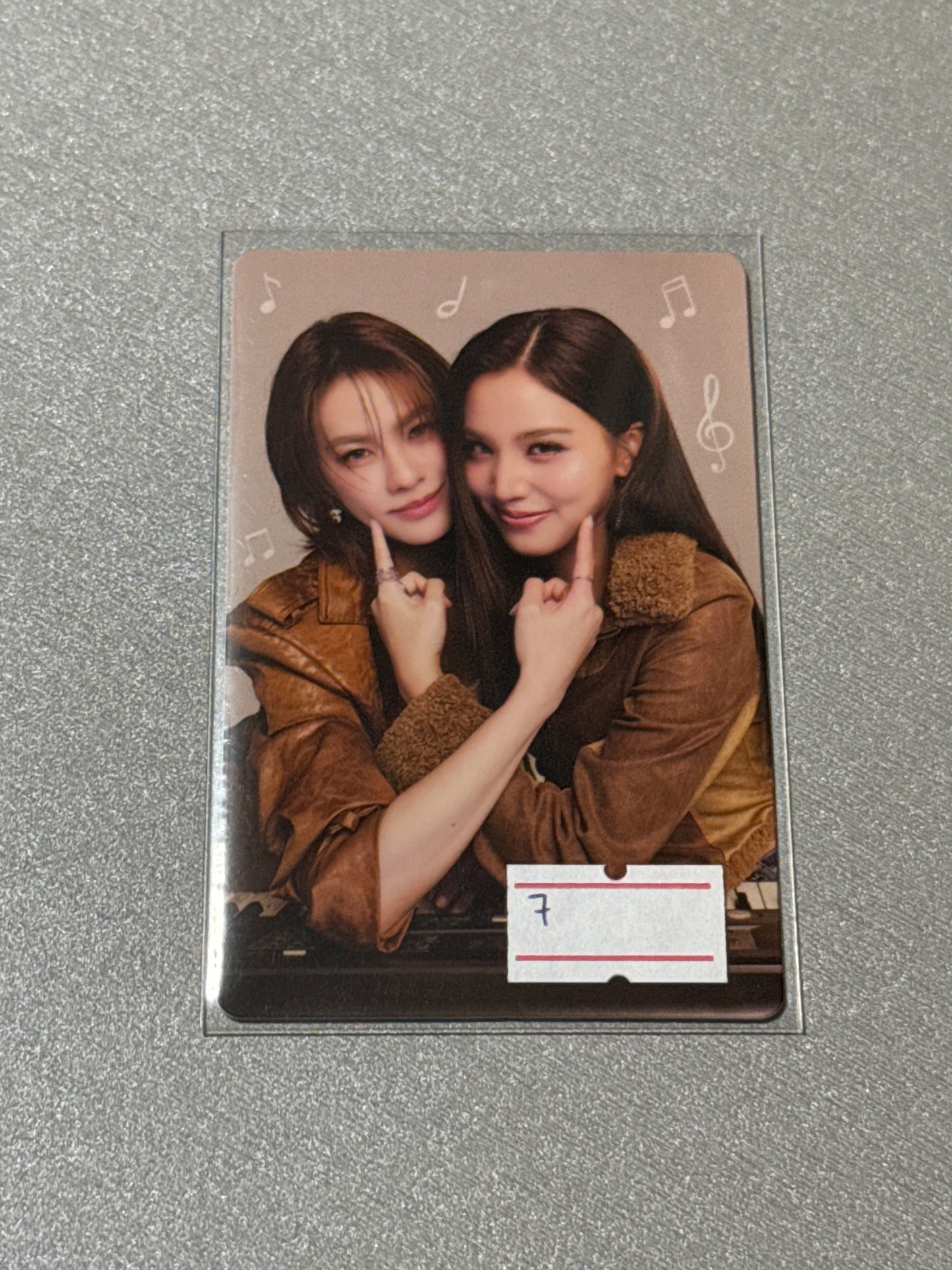 ONHAND GIRLS RANDOM CARDS OFFICIAL GMMTV