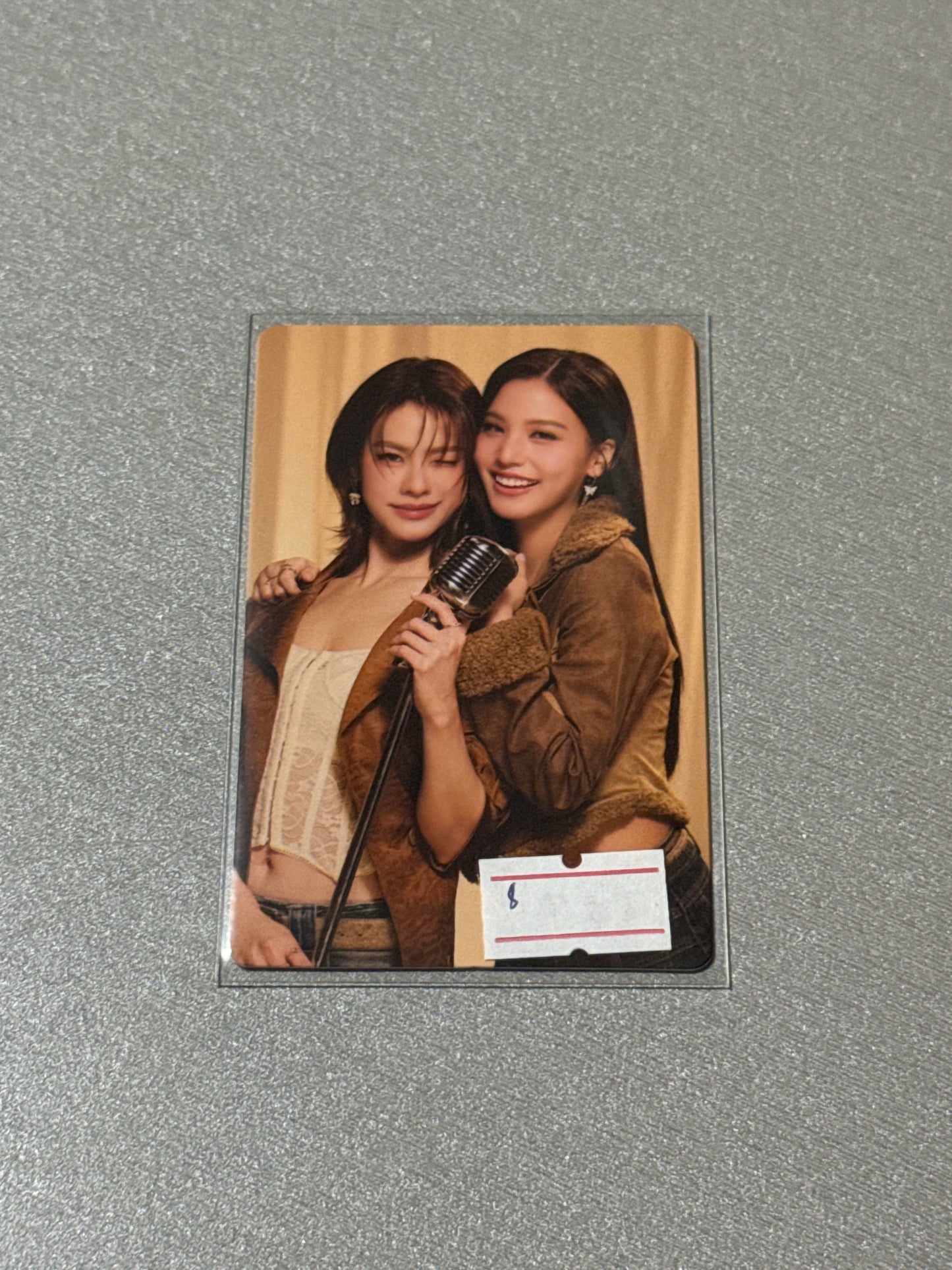 ONHAND GIRLS RANDOM CARDS OFFICIAL GMMTV